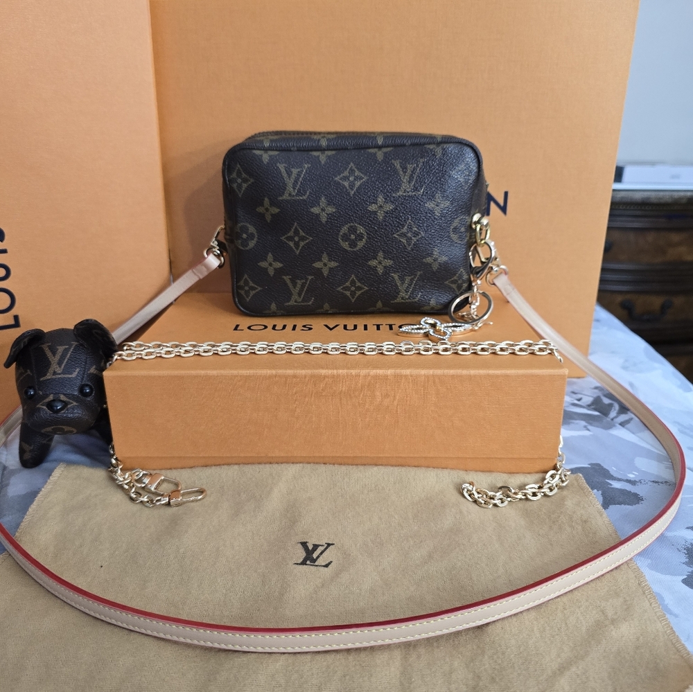VINTAGE Louis Vuitton Monogram Trousse 18 Cosmetic Pouch Women's Crossbody Bag🤎